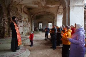 8 ноября 2023 года, в день памяти святого великомученика Димитрия Солунского в с. Дмитриевское был совершён молебен с крестным ходом
