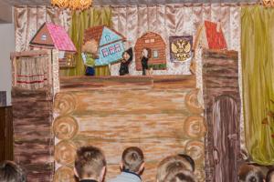 Кукольный театр воскресной школы р.п. Арья посетил со спектаклем детей-инвалидов и школьников р.п. Тонкино.