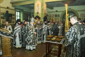 Глава Городецкой епархии совершил  литургию Преждеосвященных Даров с Чином освящения колива