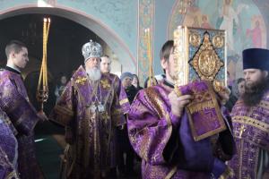 Глава Городецкой епархии совершил  литургию Преждеосвященных Даров в г. Заволжье