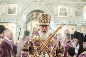 Глава Городецкой епархии совершил Божественную литургию  в Неделю 3-ю Великого поста, Крестопоклонную 
