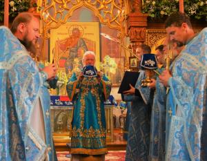 В день Покрова Пресвятой Богородицы епископ Августин совершил Божественную литургию в Покровском соборе города Севастополь