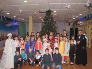 Учащиеся приходских воскресных школ приняли участие в Рождественской ёлке города Шахунья