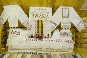 Выставка «Рушничок родного края» в Семенове