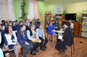 Просветительская беседа со школьниками в поселке Сухобезводном