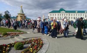 Крестный ход из Городца и Павлова прибыл в Дивеево на Серафимовские торжества
